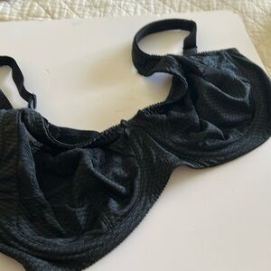 Breezies 38D Black Bra.  Style#A230909  EXCELLENT CONDITION